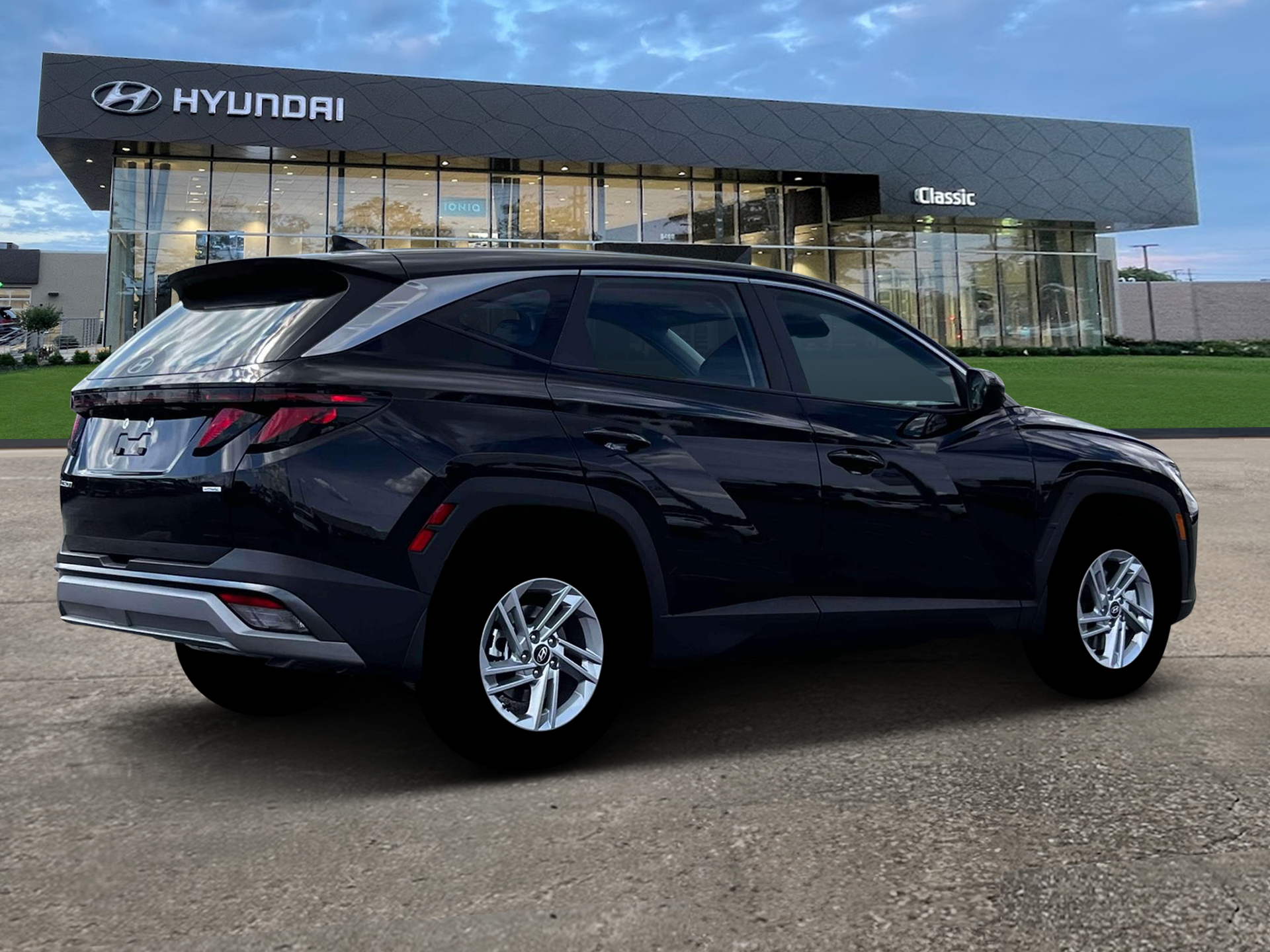 Used 2026 Phantom Black Pearl Hyundai SE image 8
