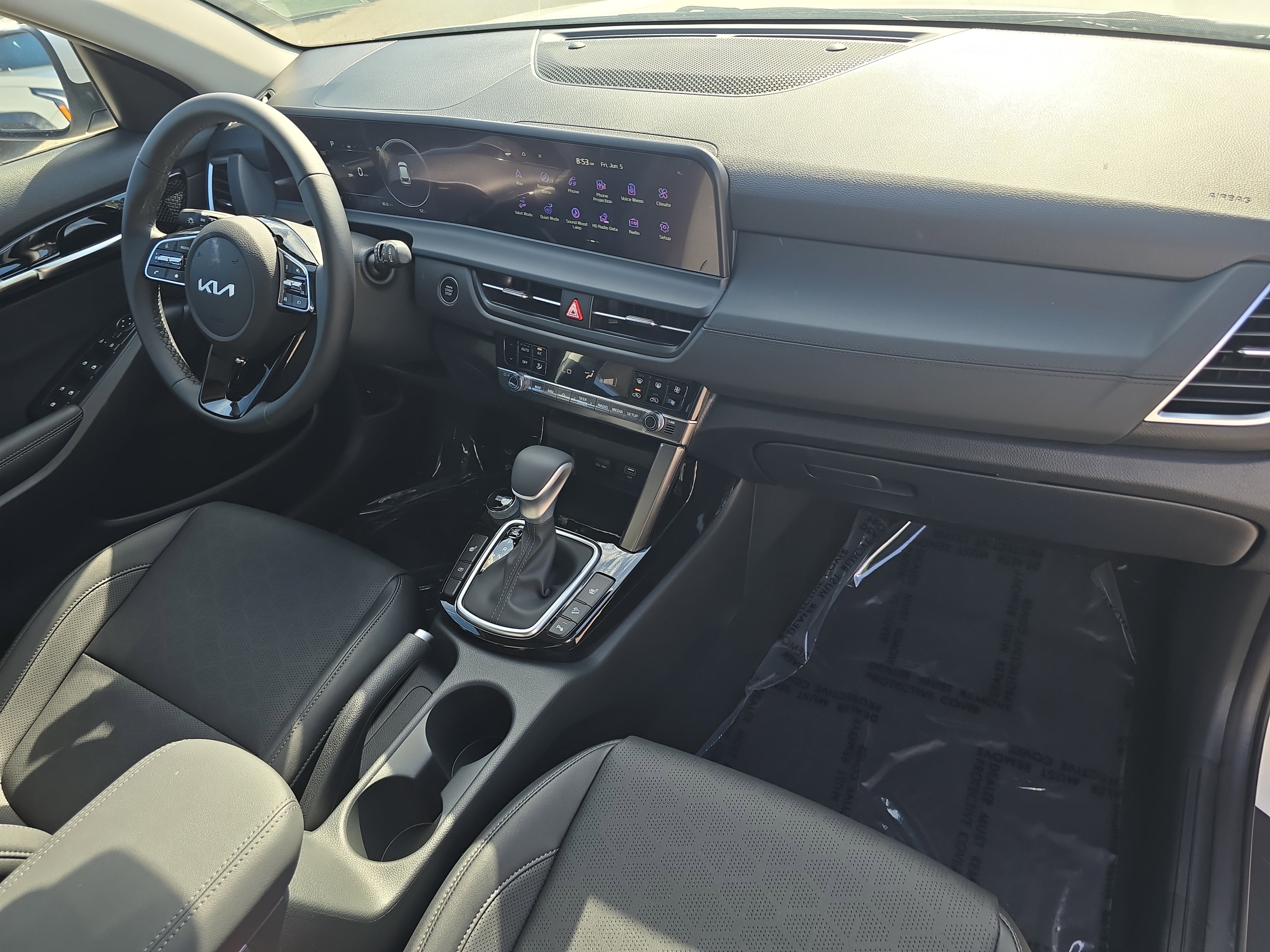 New 2026 Snow White Pearl Kia EX image 11