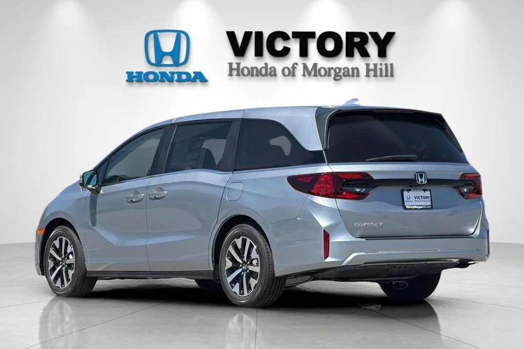 New 2026 Solar Silver Metallic Honda EX-L image 6