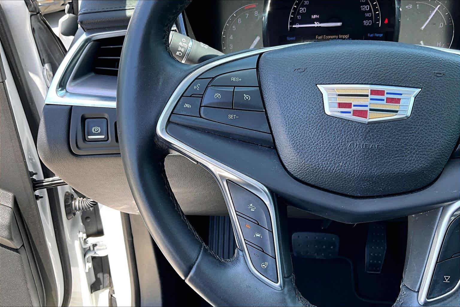 Used 2017 Crystal White Tricoat Cadillac Premium Luxury FWD image 23