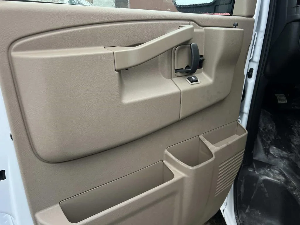 2025 Chevrolet Express Cargo Work Van - Photo 11