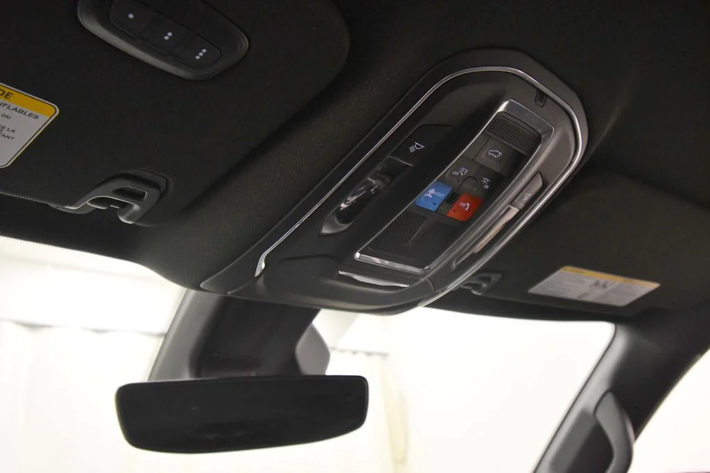 Used 2024 White Jeep Series III image 27