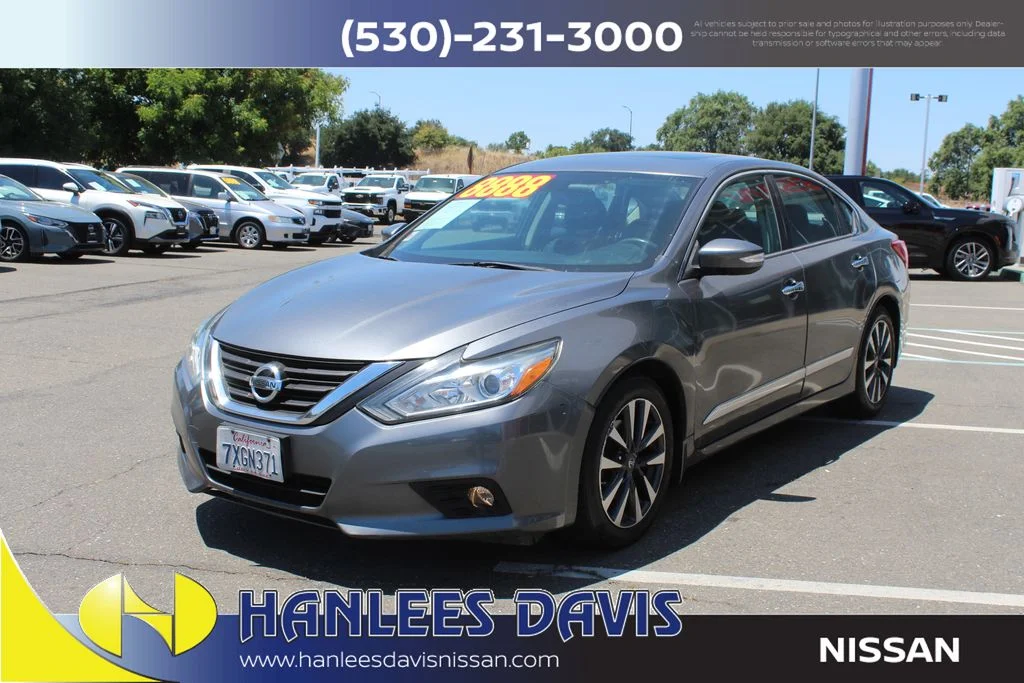 Used 2016 Gray Nissan 2.5 SV image 3