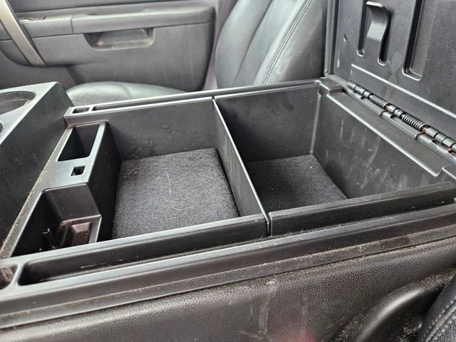 Used 2013 Black GMC SLE image 24