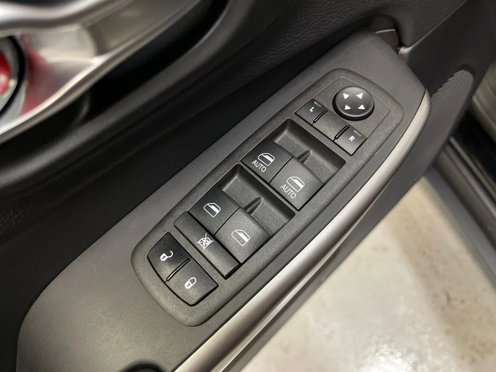 Certified Used 2022 Black Jeep Limited image 16