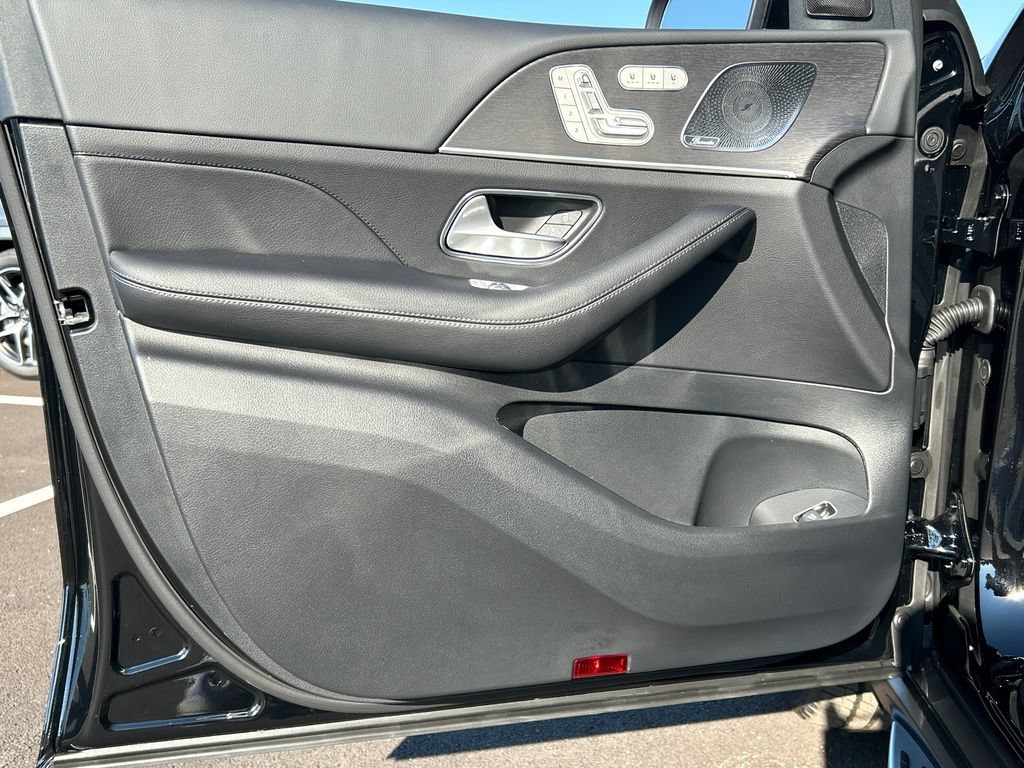 New 2026 Black Mercedes-Benz GLS 450 image 49