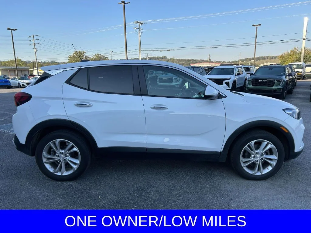 Used 2023 SUMMIT WHITE Buick Preferred image 2