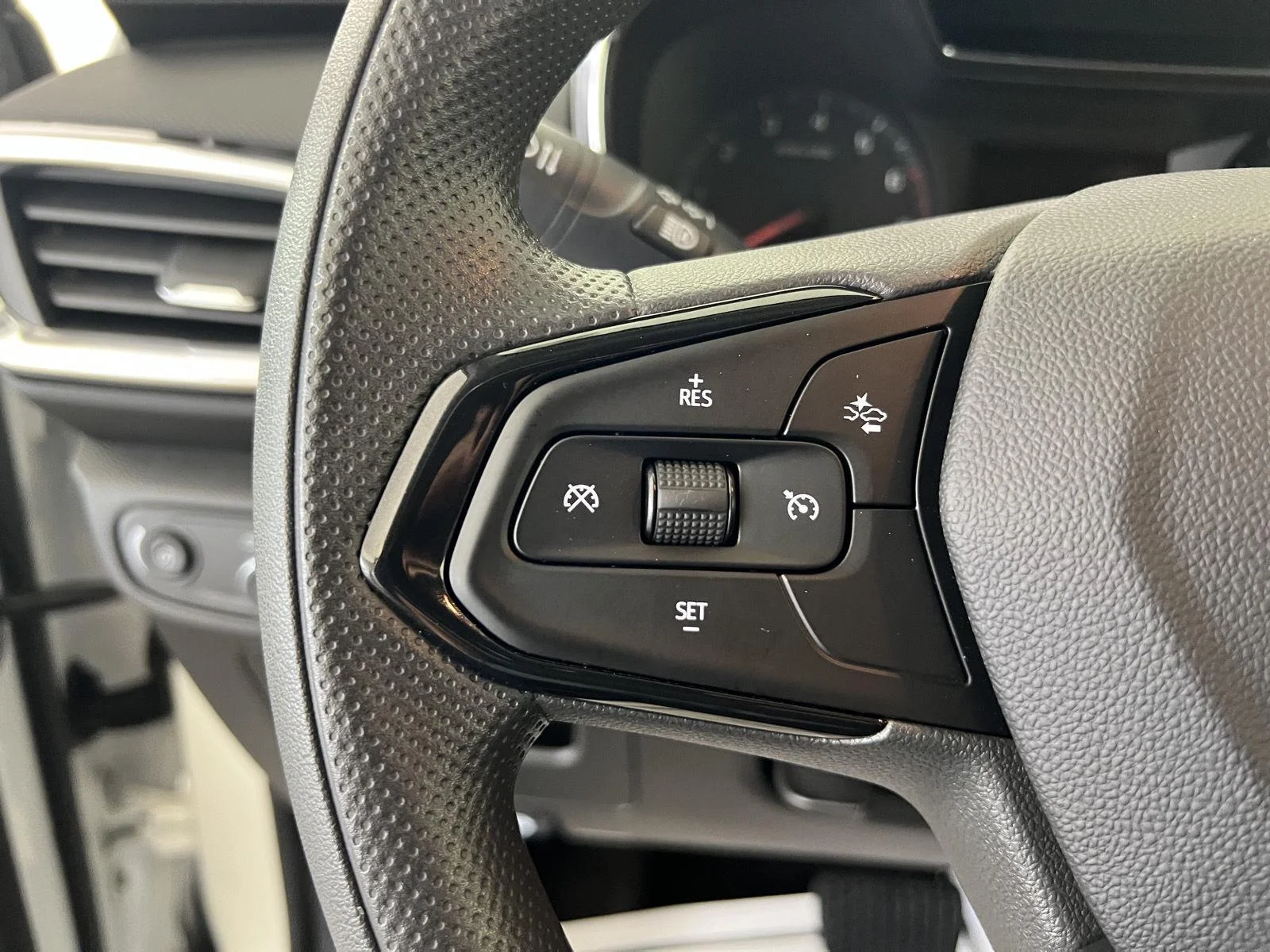 Used 2023 Summit White Chevrolet LT image 16