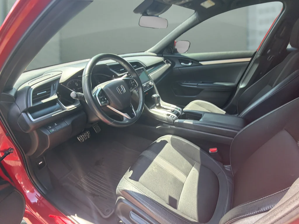 Used 2021 Rallye Red Honda Sport image 9
