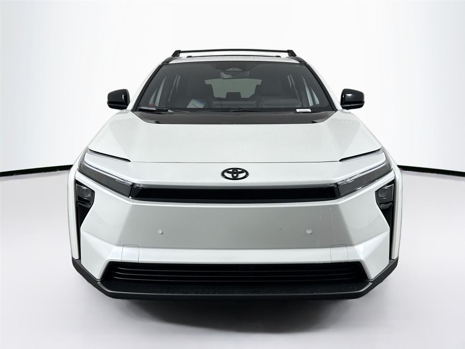 New 2026 Wind Chill Pearl Toyota XLE image 9