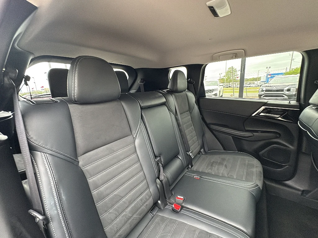 Used 2024 Cosmic Blue Metallic Mitsubishi  image 10