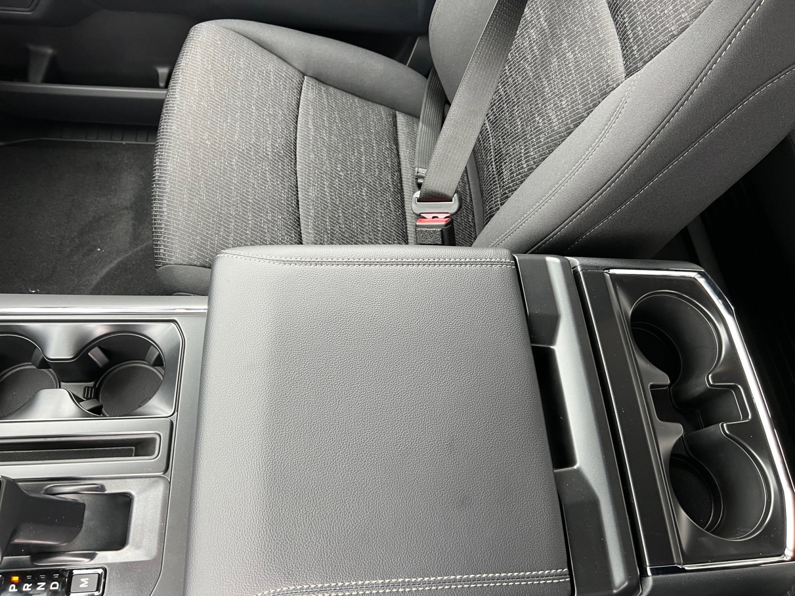 2025 Ford F-150 XLT - Photo 14