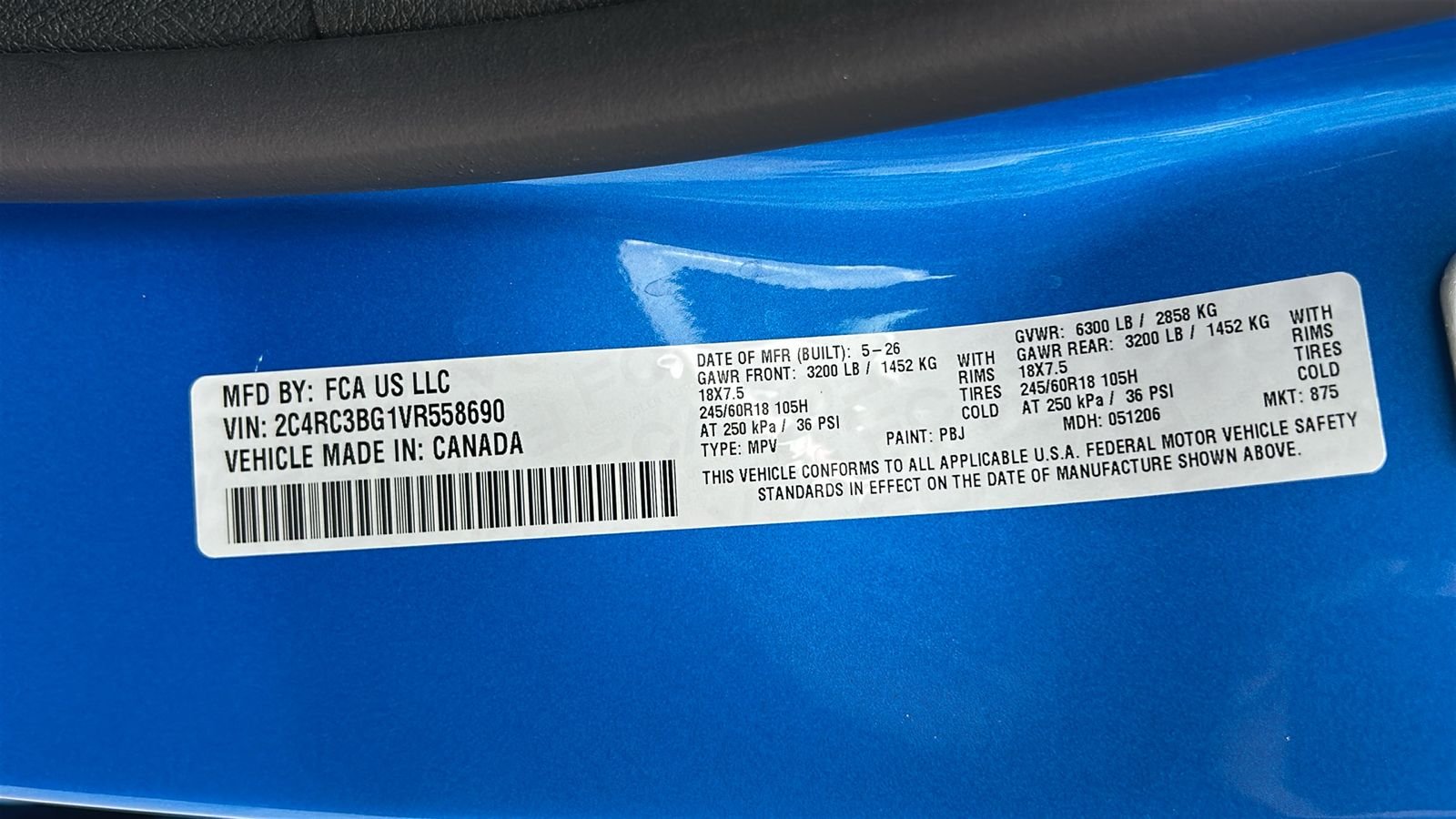 New 2027 Hydro Blue Pearl-Coat Exterior Paint Chrysler Select image 33