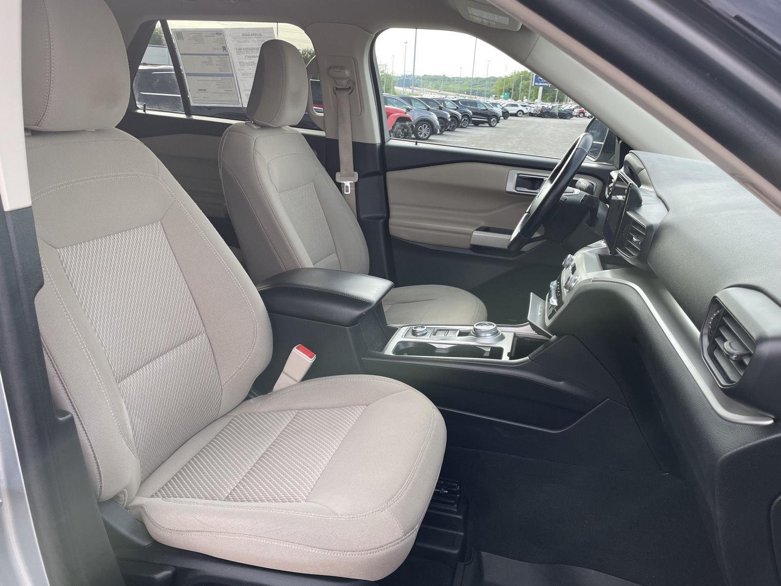 Used 2022 Iconic Silver Ford XLT image 26