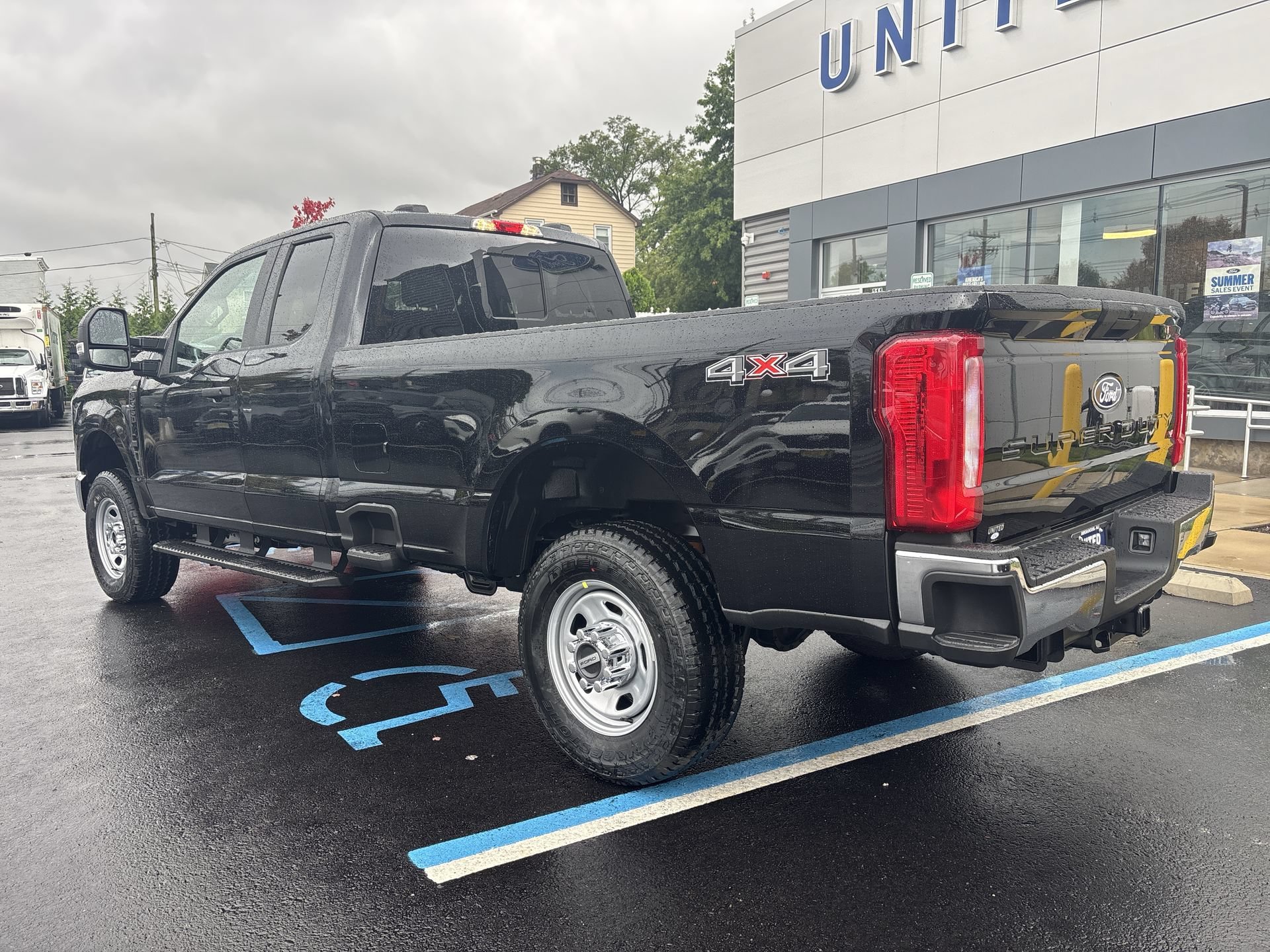 New 2027 Agate Black Metallic Ford F-350® XL image 28
