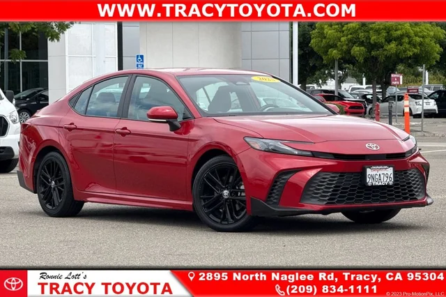 2025 Toyota Camry SE