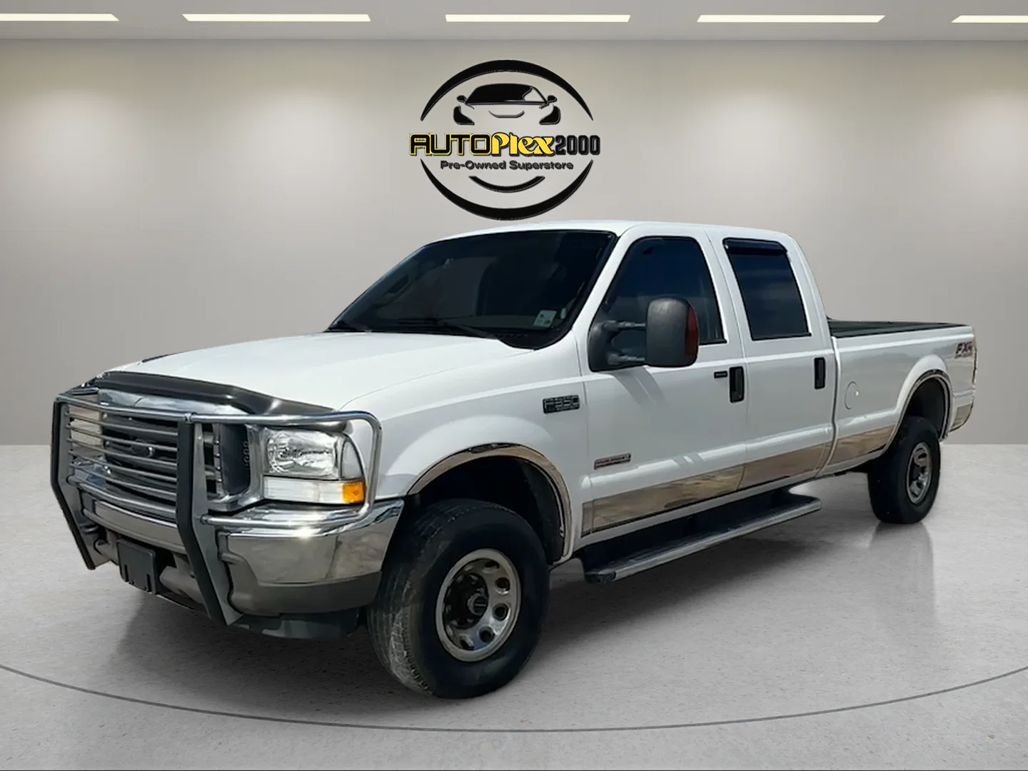 Used 2004 White Ford Lariat image 3