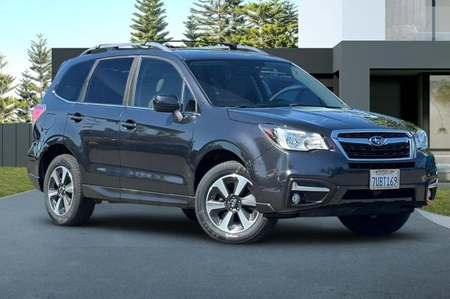 Used 2017 Gray Subaru 2.5i Limited image 2