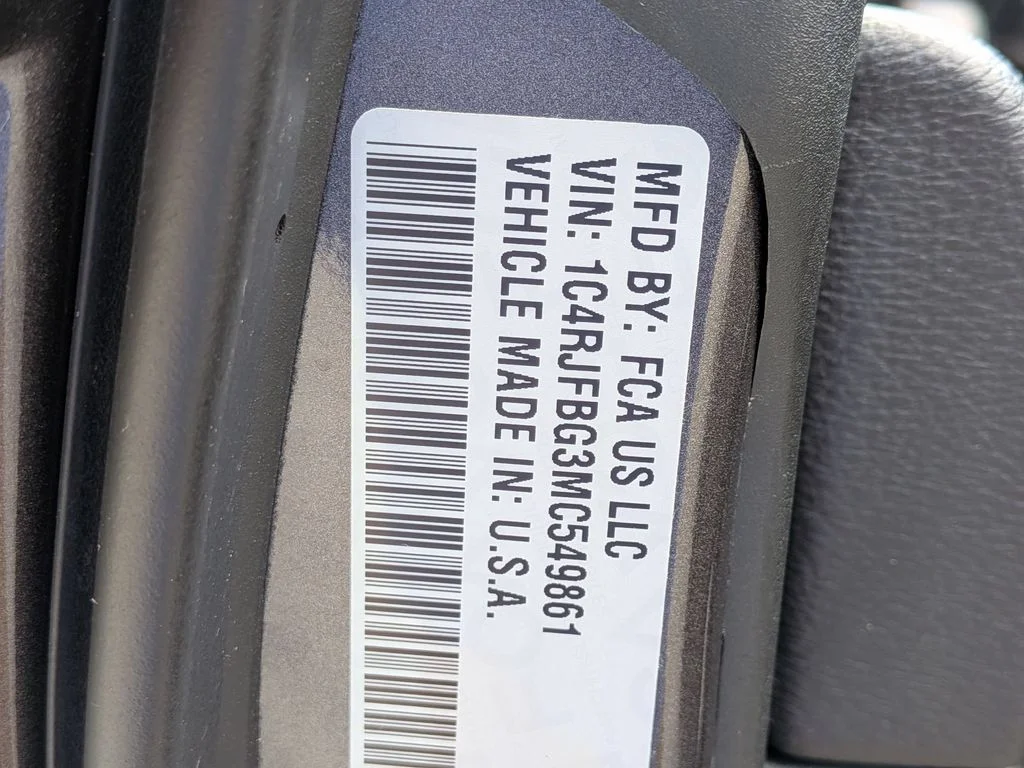 Used 2021 Gray Jeep Limited image 32