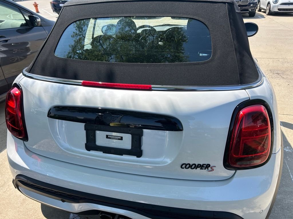 Certified Used 2024 Nanuq White Metallic MINI  image 8