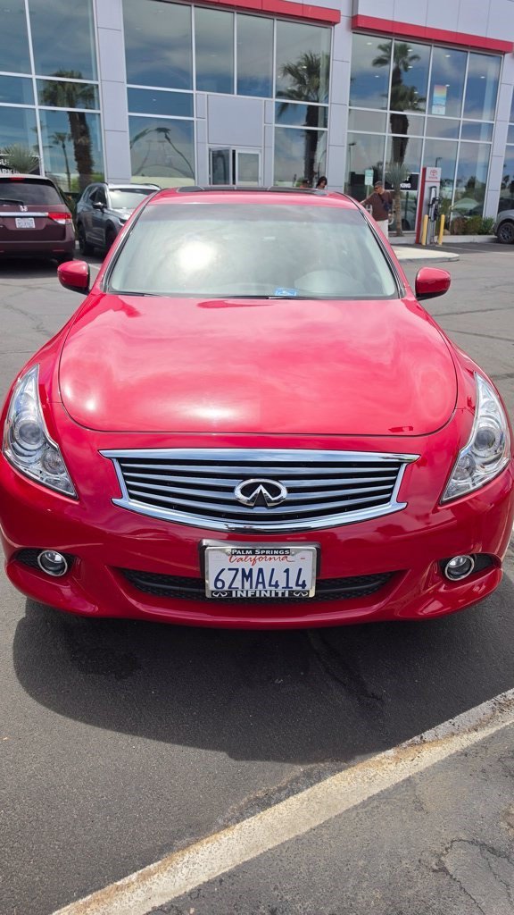 Used 2013 Vibrant Red INFINITI Journey image 6