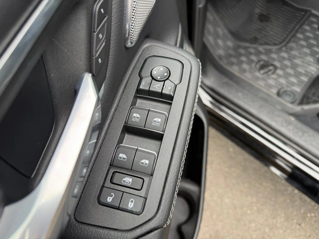 2026 RAM 1500 Laramie - Photo 13