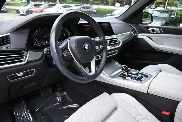 Used 2023 Black BMW sDrive40i image 21