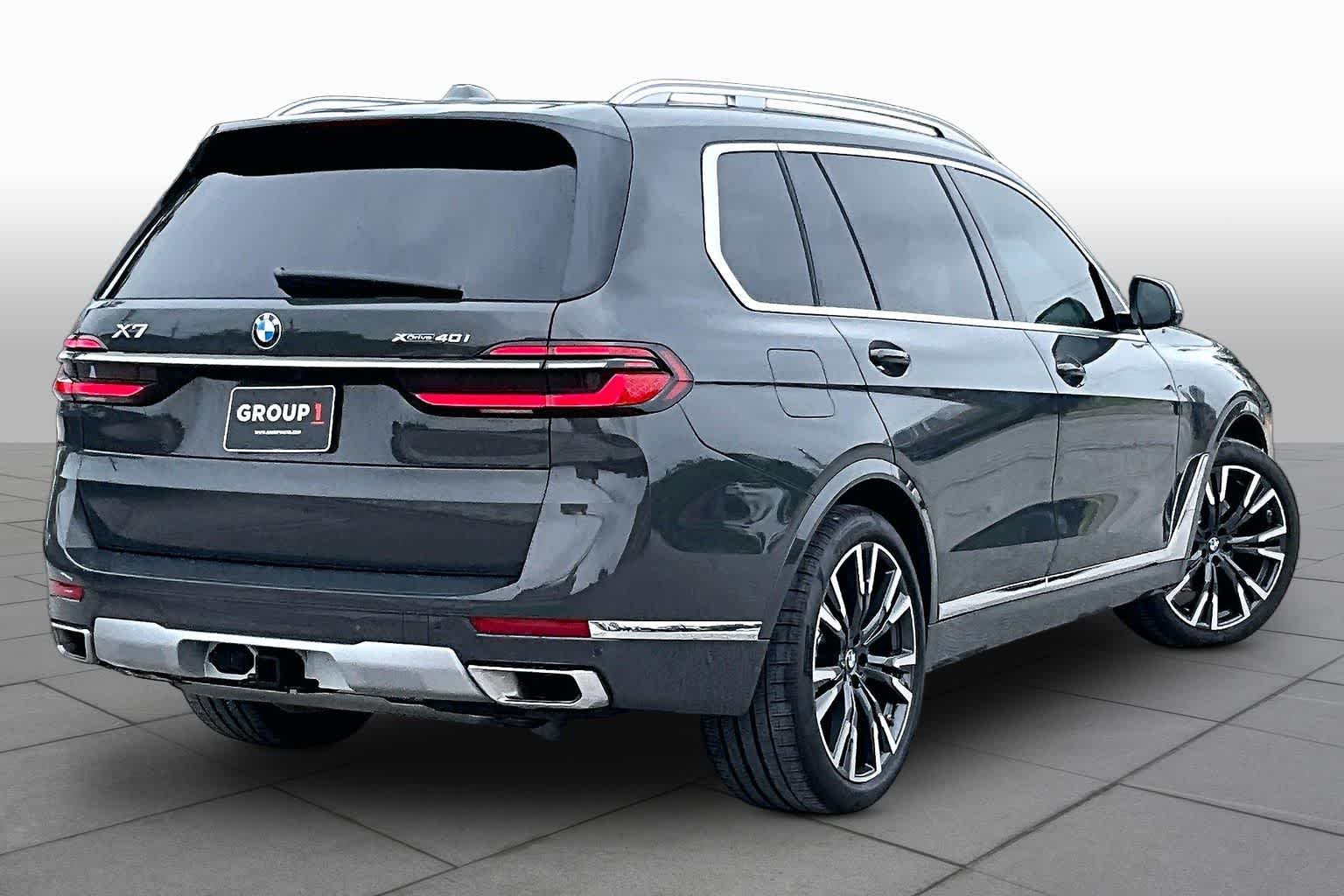 Used 2026 Dravit Grey Metallic BMW xDrive40i image 12