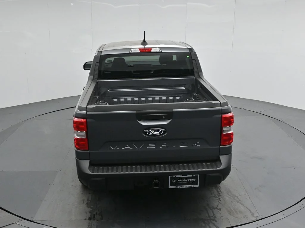 New 2026 Carbonized Gray Metallic Ford XLT image 37
