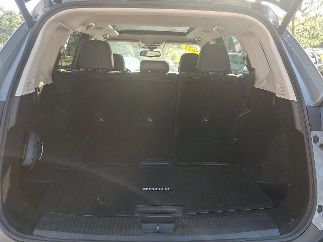 Used 2021 Gray Nissan SL image 32