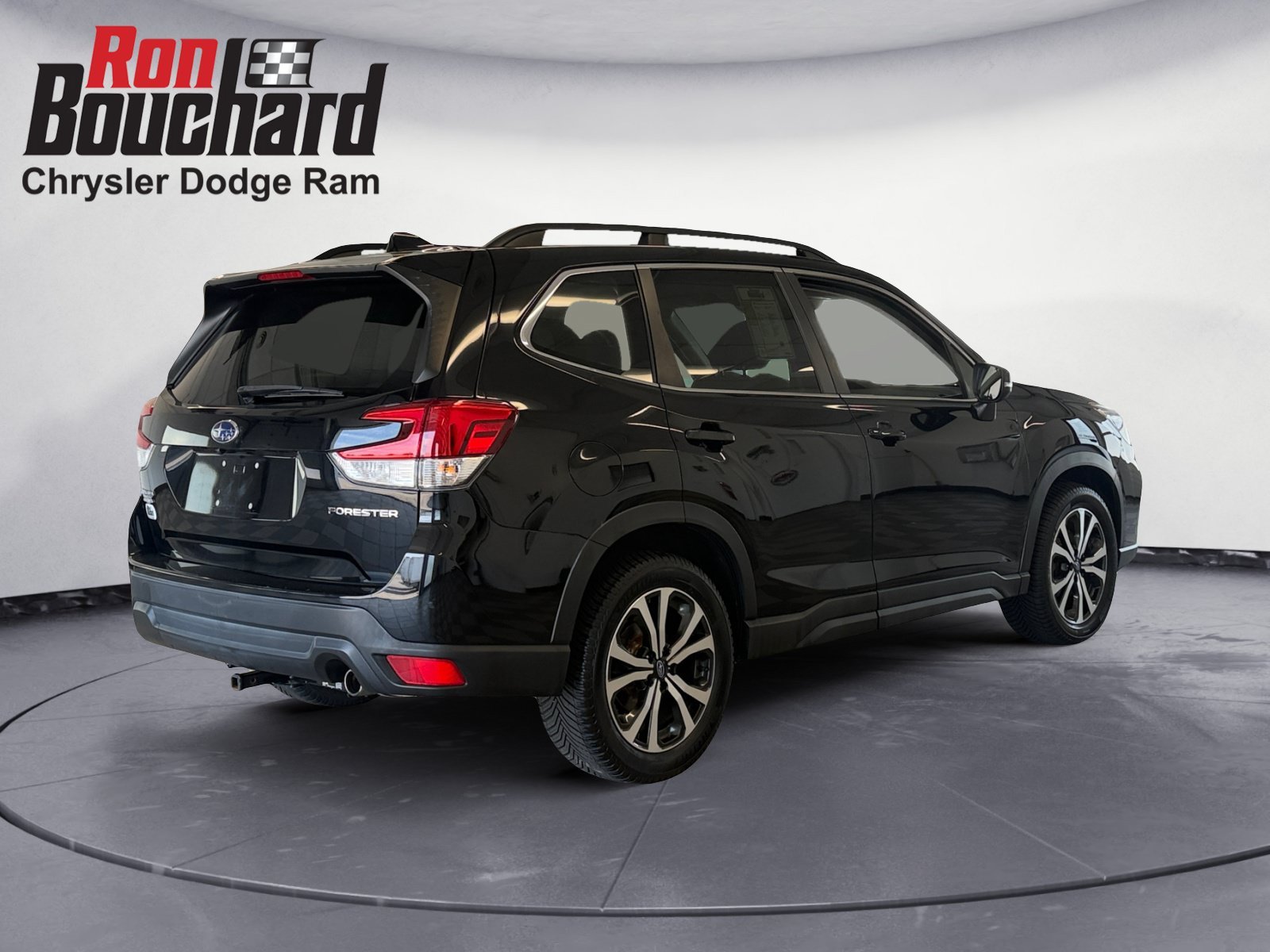 Used 2019 Crystal Black Silica Subaru Limited image 2