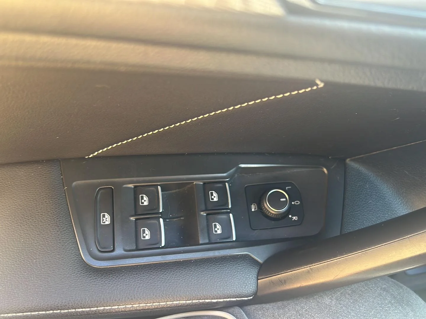 Used 2024 Platinum Gray Metallic Volkswagen SE R-Line Black image 6