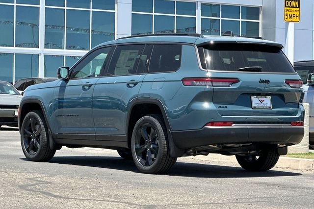 New 2026 Steel Blue Exterior Paint Jeep Limited image 5