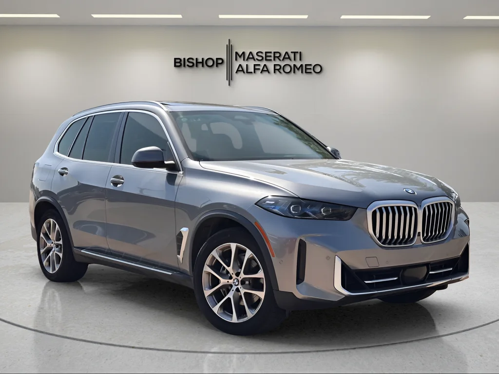 Used 2024 Gray BMW sDrive40i image 1