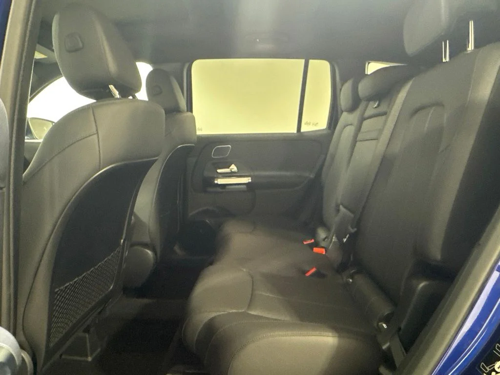Used 2023 Galaxy Blue Metallic Mercedes-Benz GLB 250 image 22