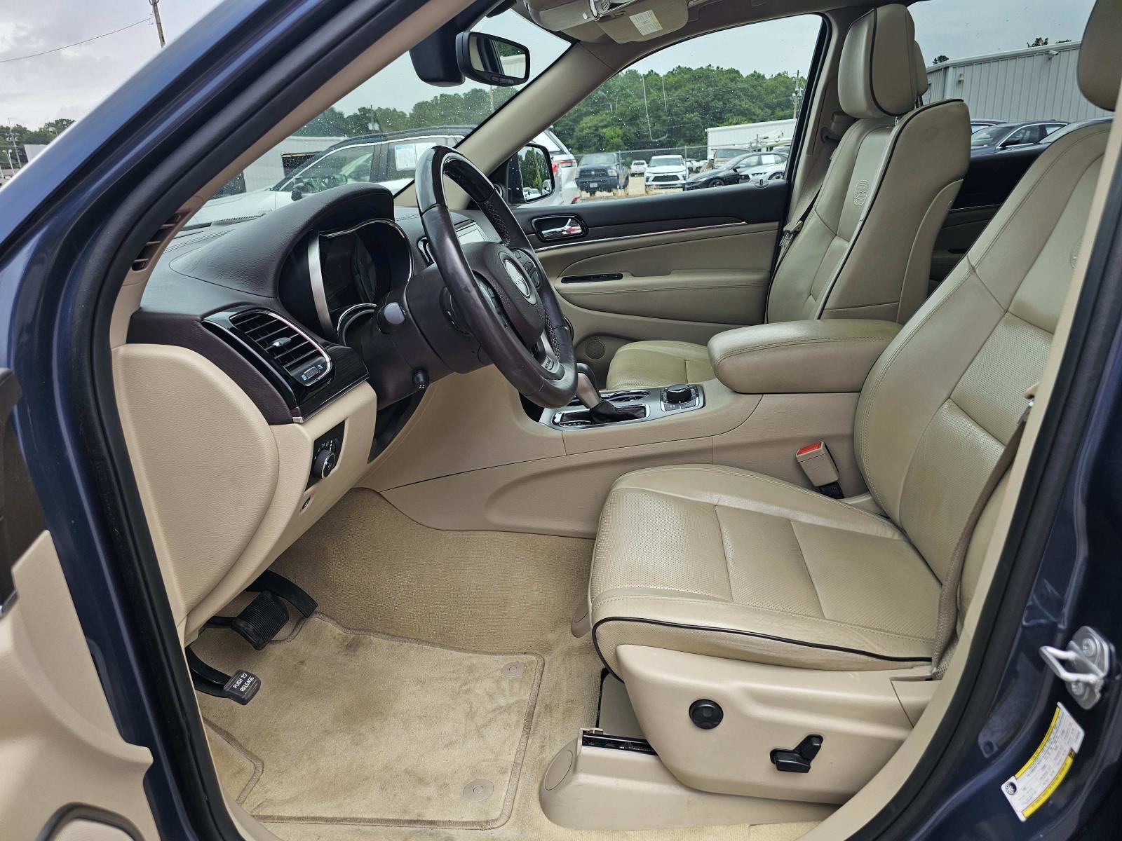 Used 2020 Slate Blue Pearlcoat Jeep Overland image 17
