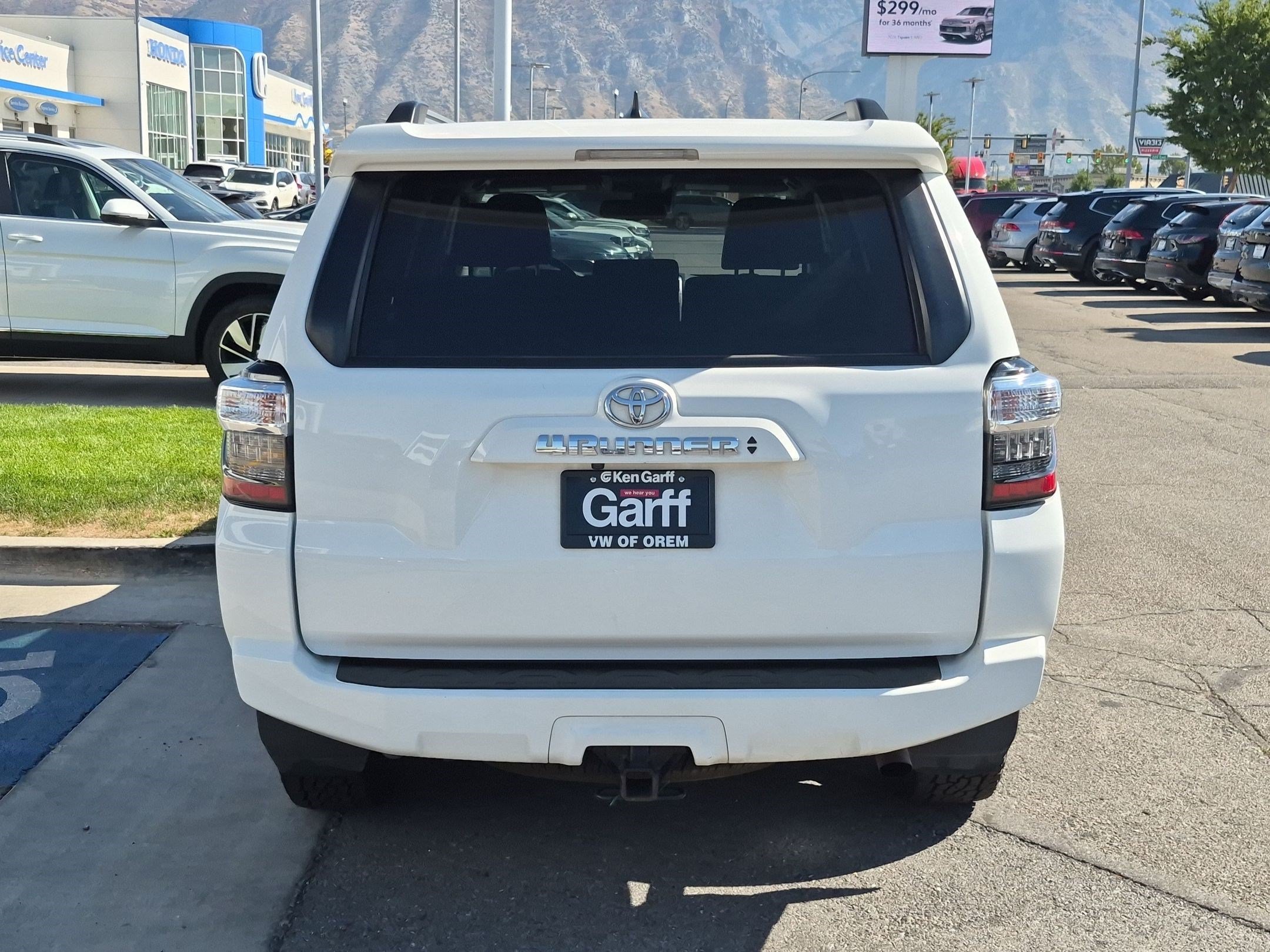 Used 2022 White Toyota SR5 Premium image 4