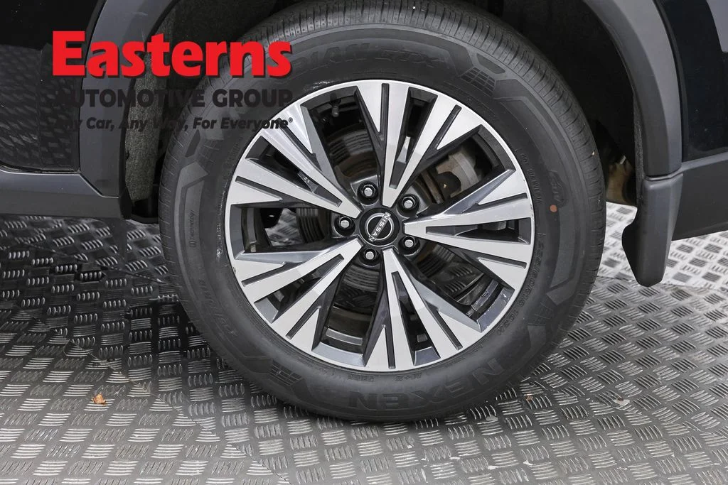 Used 2023 Black Nissan SV image 34