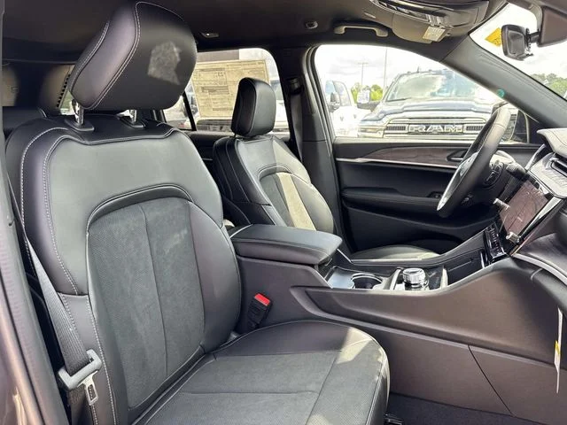 New 2026 Gray Jeep Altitude image 11