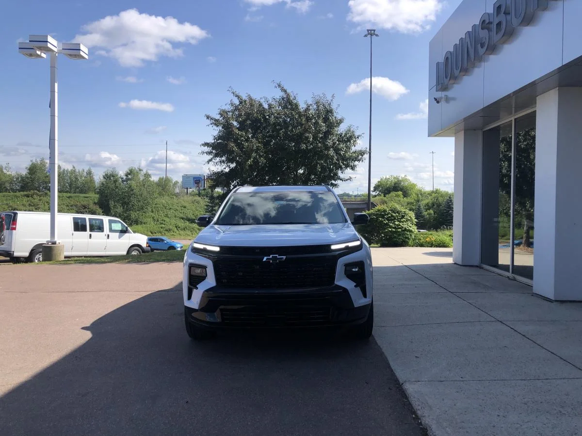 New 2026 White Chevrolet Awd 4dr Rs image 4