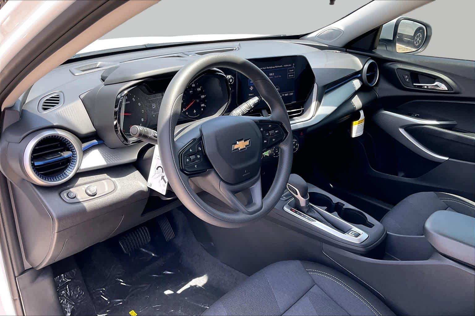 2026 Chevrolet Trax LS - Photo 9