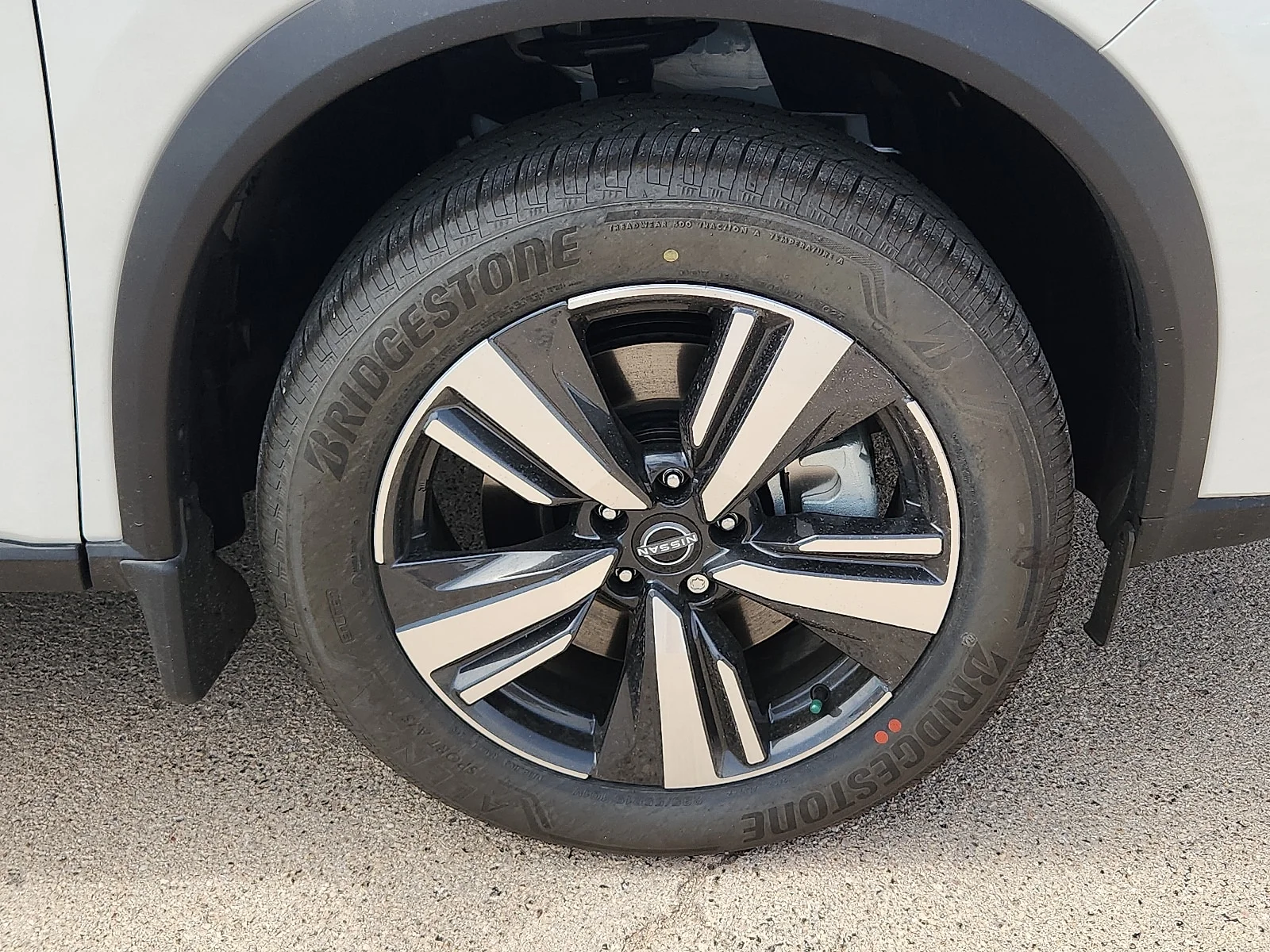 New 2025  Nissan SL Front-Wheel Drive image 7