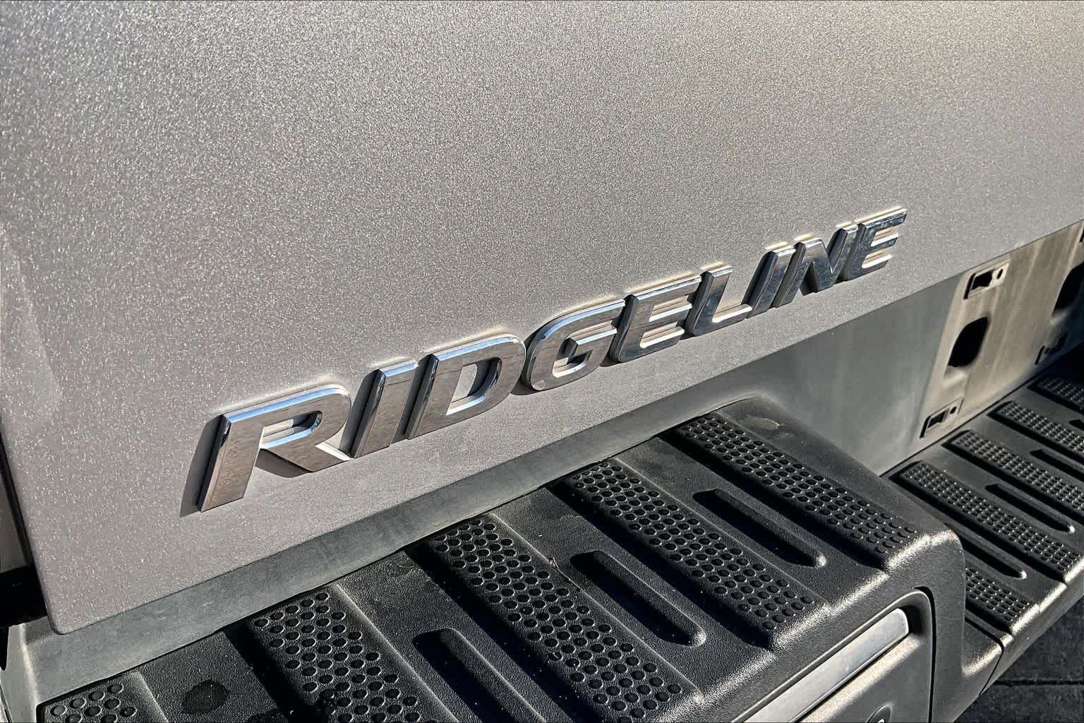 Certified Used 2019 Lunar Silver Metallic Honda RTL-E image 30
