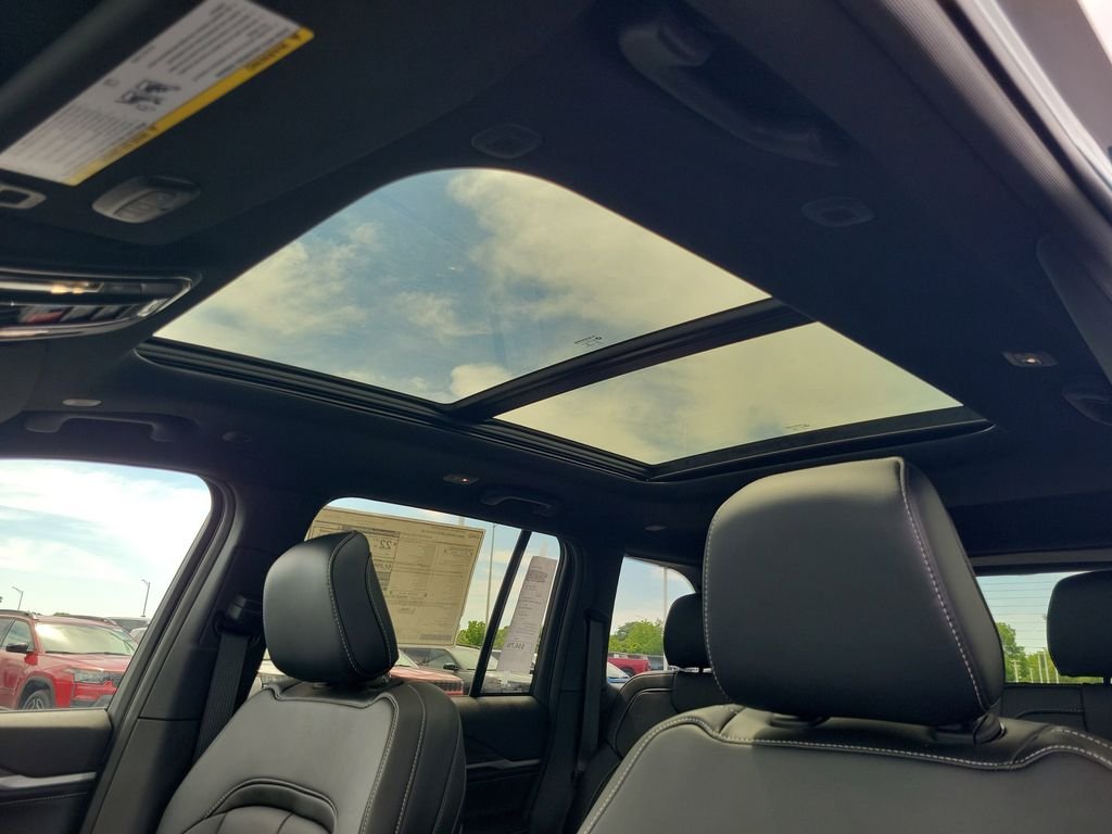 New 2026 Steel Blue Exterior Paint Jeep Limited Reserve image 20