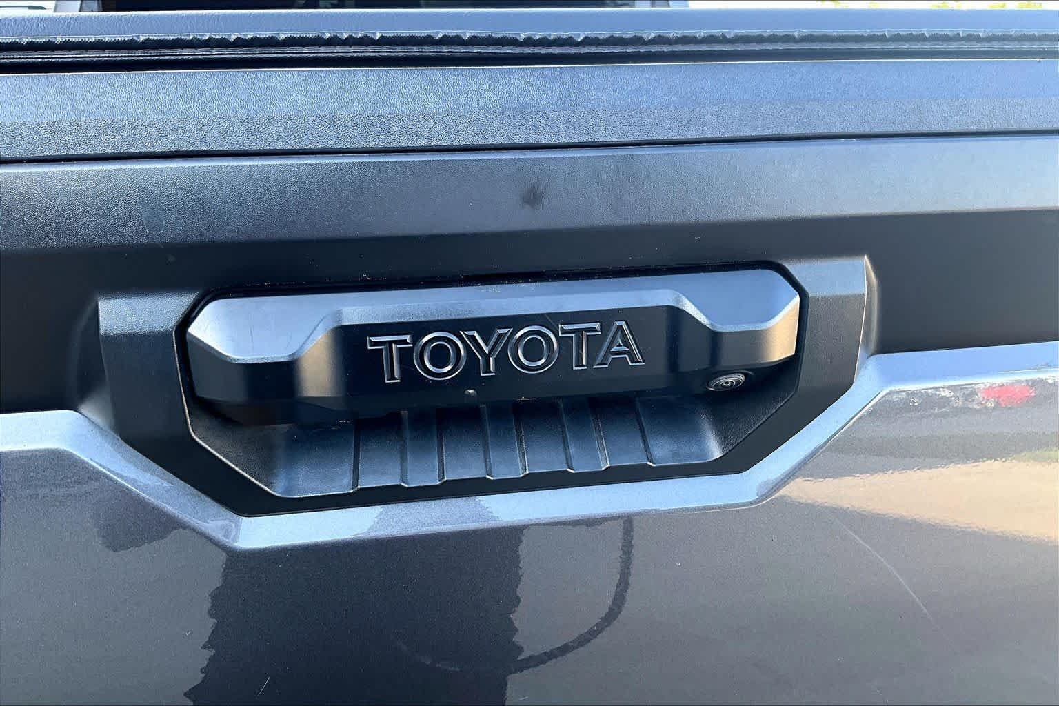 Used 2022 Magnetic Gray Metallic Toyota SR5 image 10