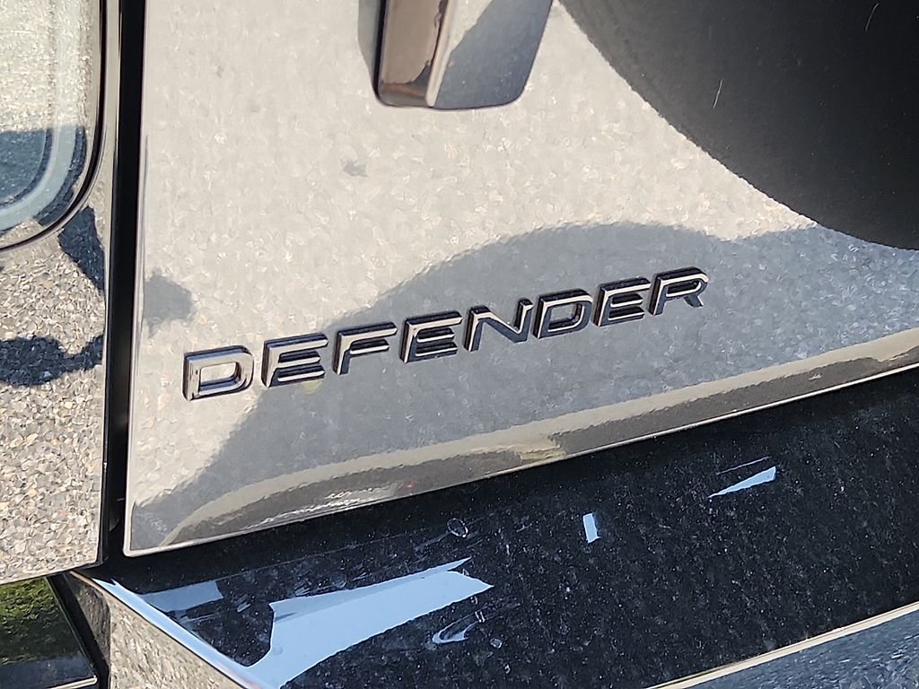 2026 Land Rover Defender S - Photo 12