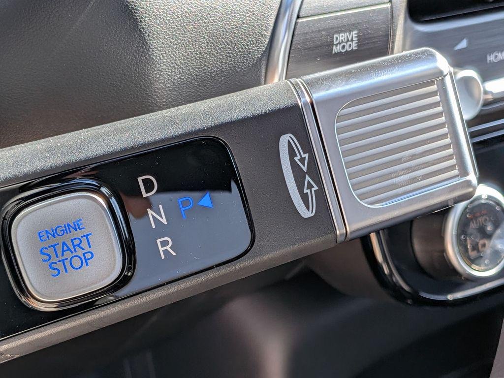 New 2026 White Hyundai Blue SEL 7P image 24