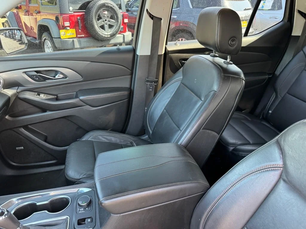 Used 2018 Beige Chevrolet Premier image 7