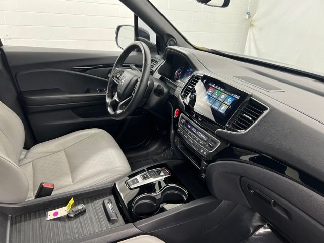 Used 2019 Blue Honda Touring image 27