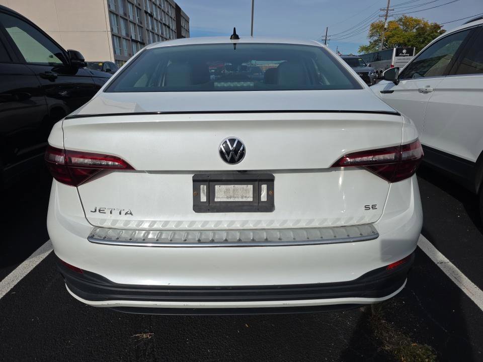 Used 2023 White Volkswagen 1.5T SE image 5